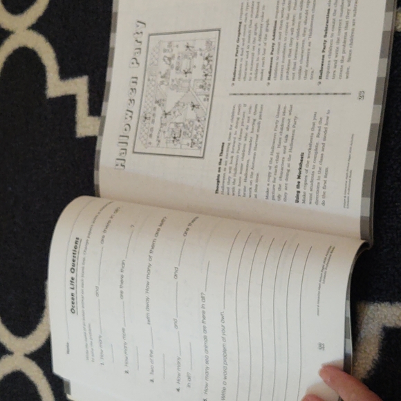 Scholastic Math Picture Pages with Activities - Gr. 1-3 - GUC - Picture 9 of 14